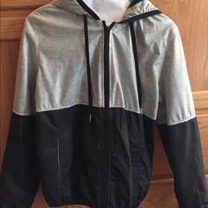 Athletic windbreaker